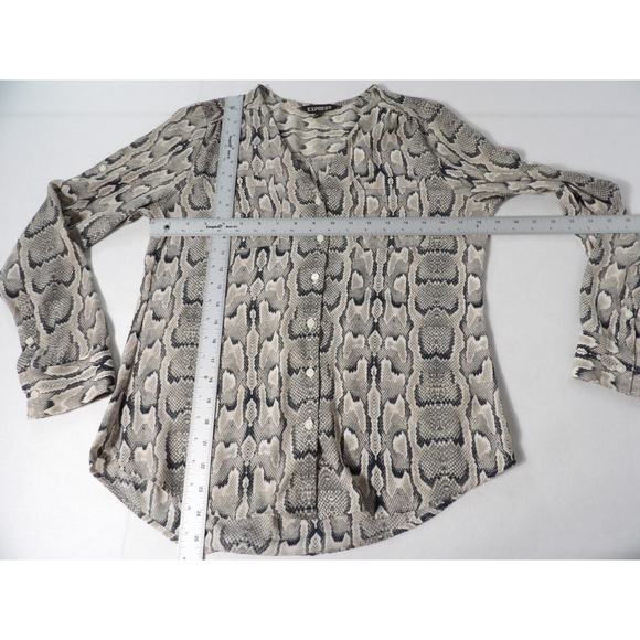 Express Womens Top Sz Small Snake Print Button Up Roll Tab Sleeve Collarless - Picture 8 of 13
